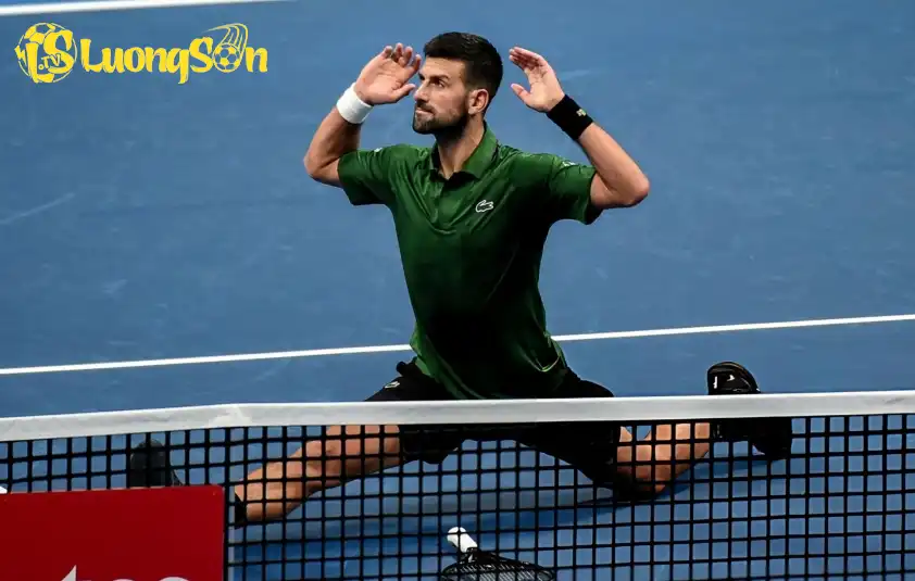 Novak Djokovic và khoảnh khắc đầy ấn tượng tại Hellenic Championship 2025. Novak Djokovic và khoảnh khắc đầy ấn tượng tại Hellenic Championship 2025.
